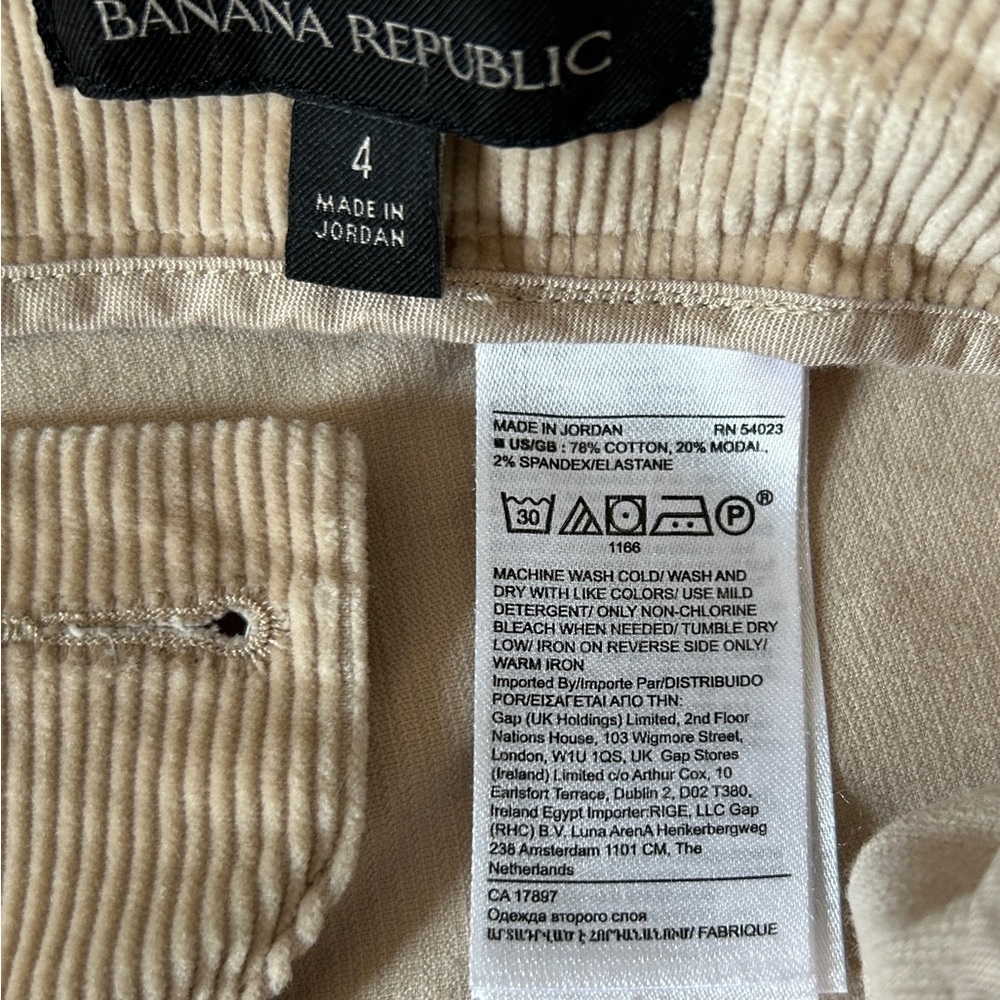 Banana Republic soft beige/tan corduroy utility/jogger pants. Cotton. Size 4. - Picture 8 of 10